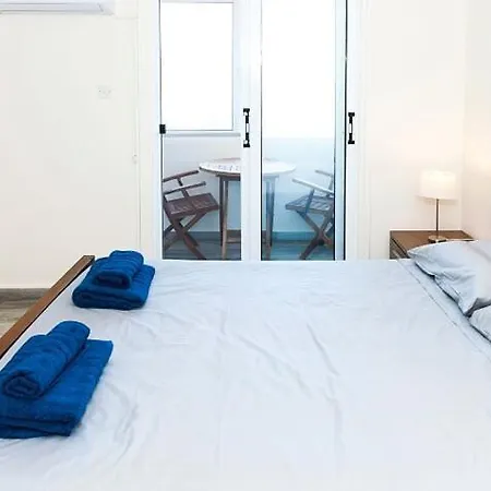 Konnos House *